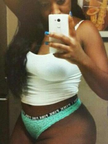 , 24  female escort, Milwaukee