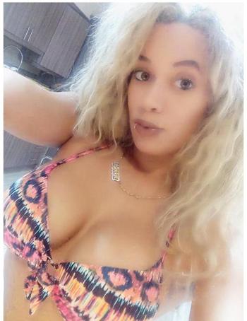 , 22  female escort, Milwaukee