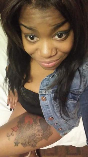 , 18  female escort, Milwaukee