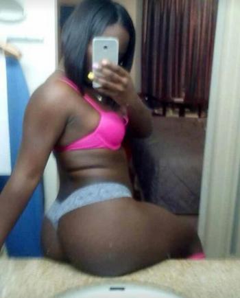 , 21  female escort, Milwaukee
