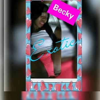 , 25  female escort, Milwaukee