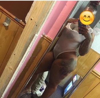 , 24  female escort, Milwaukee