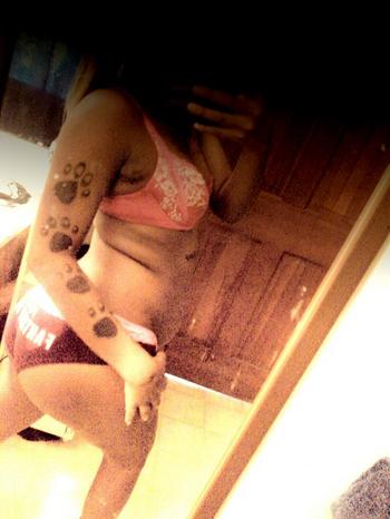 , 20  female escort, Milwaukee