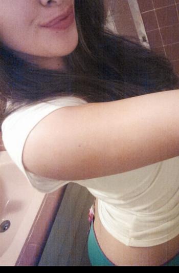 , 24  female escort, Milwaukee
