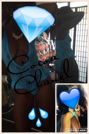 , 25  female escort, Milwaukee