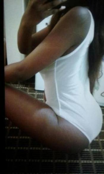 , 25  female escort, Milwaukee