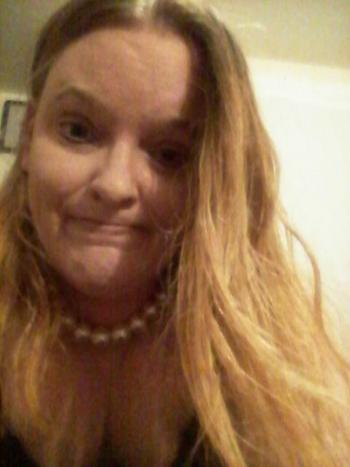 , 37  female escort, Milwaukee