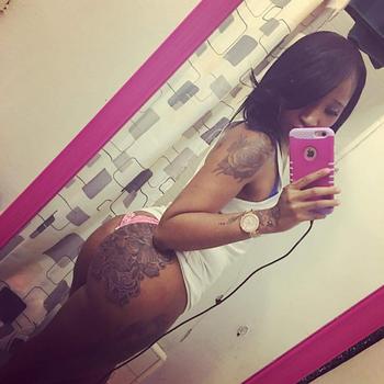 , 23  female escort, Milwaukee