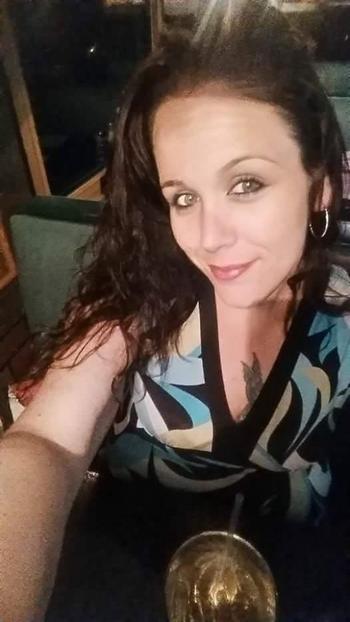 , 27  female escort, Milwaukee