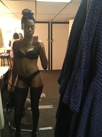 , 22  female escort, Milwaukee