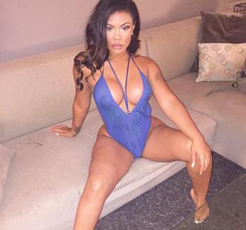 , 22  female escort, Milwaukee