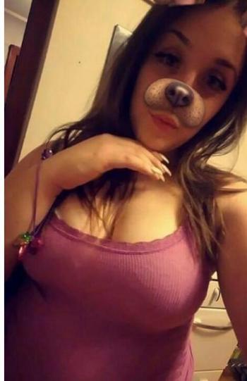 , 20  female escort, Milwaukee