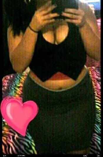 , 21  female escort, Milwaukee