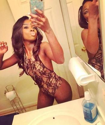 , 21  female escort, Milwaukee