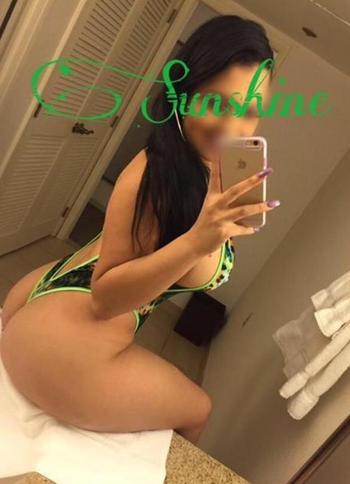 , 22  female escort, Milwaukee