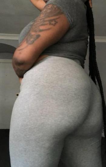 Nina, 21  female escort, Milwaukee