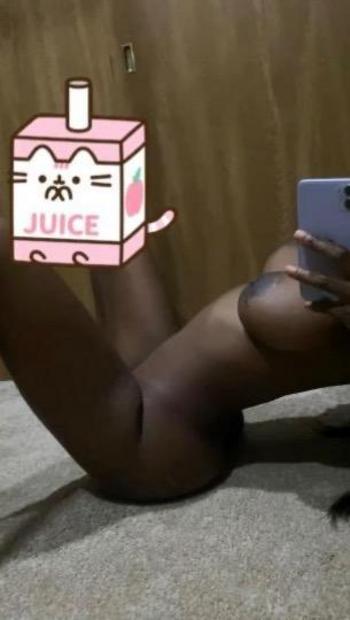 Naomi , 23  female escort, Milwaukee