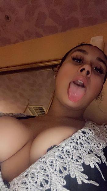 414-397-8138, 27  female escort, Milwaukee