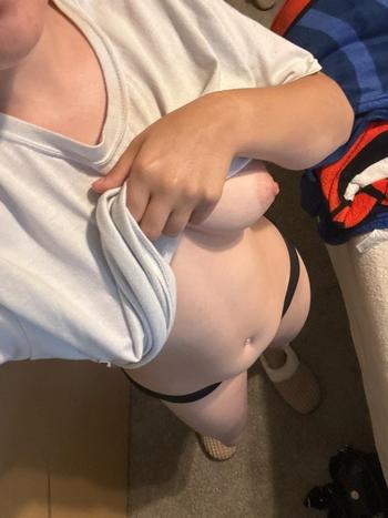 Winter, 25  female escort, Milwaukee