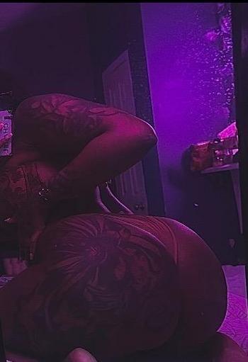 Sasha, 29  female escort, Milwaukee