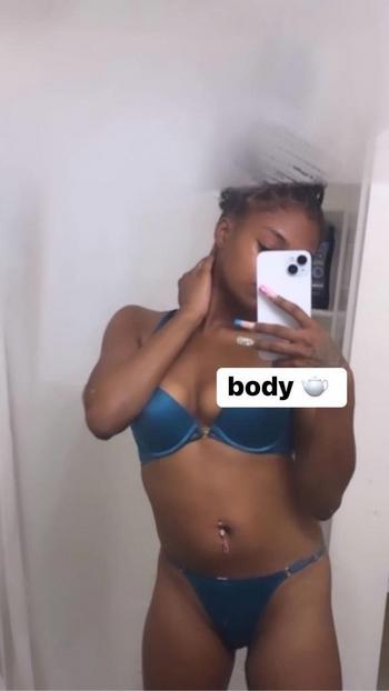 Special, 21  female escort, Milwaukee