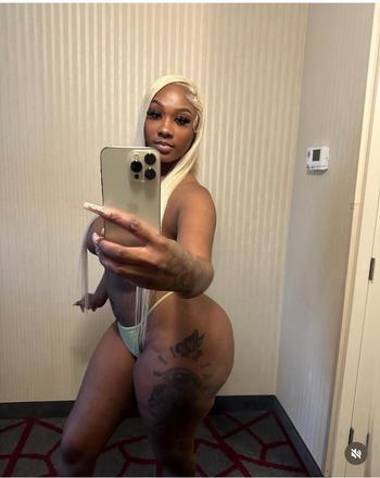 262-722-3109, 25  female escort, Milwaukee
