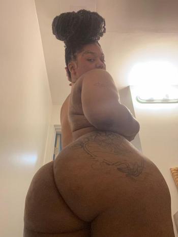 Trophy , 25  female escort, Milwaukee