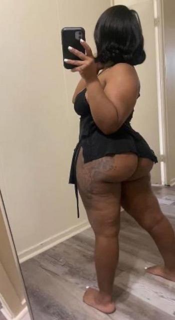BubbleBooty Myraa, 27  female escort, Milwaukee