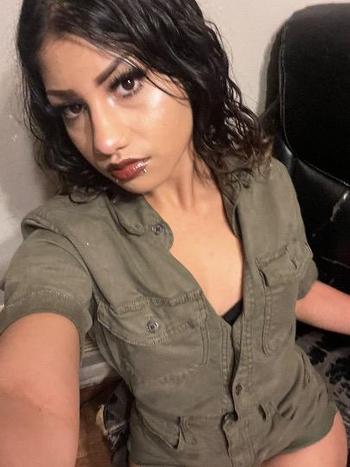 210-947-3520, 24  female escort, Milwaukee