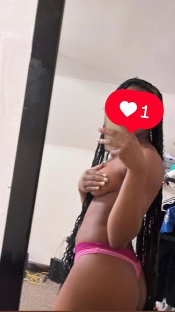 Shay, 21  female escort, Milwaukee