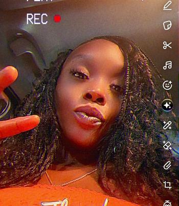 Meme, 29  female escort, Milwaukee