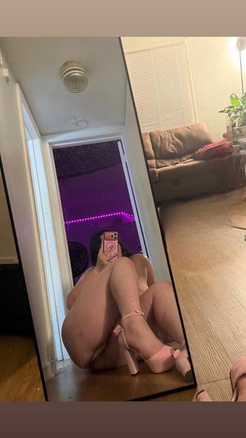 Pretty, 21  female escort, Milwaukee
