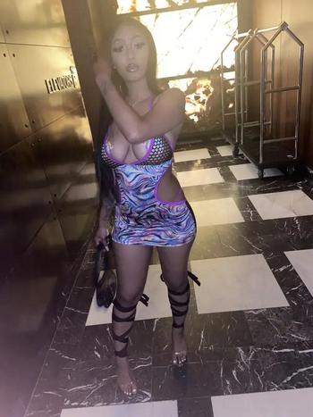 8327437364, female escort, Milwaukee